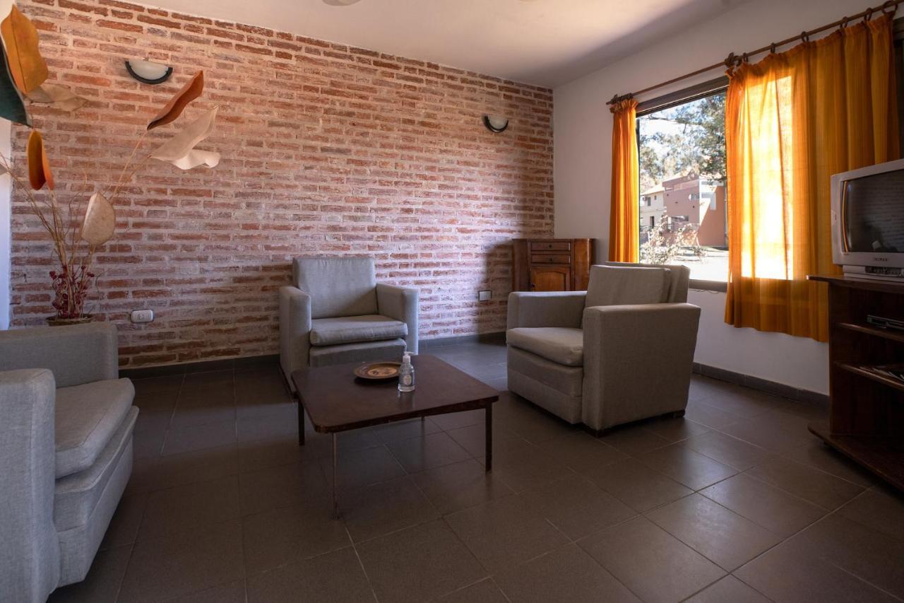 Hotel Mariapolis Alta Gracia Exterior foto